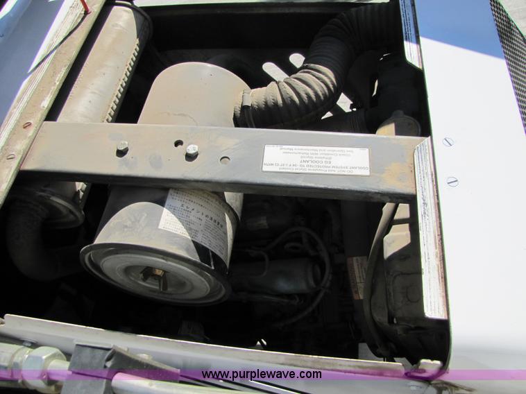 image for item 5231 2002 Bobcat B100 Turbo loader backhoe