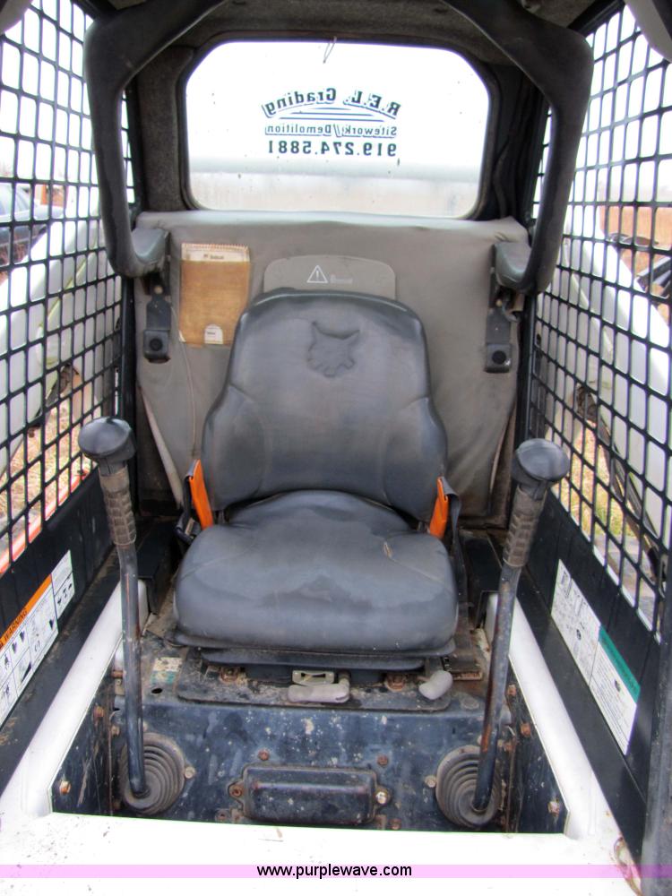image for item 5300 2002 Bobcat T190 skid steer