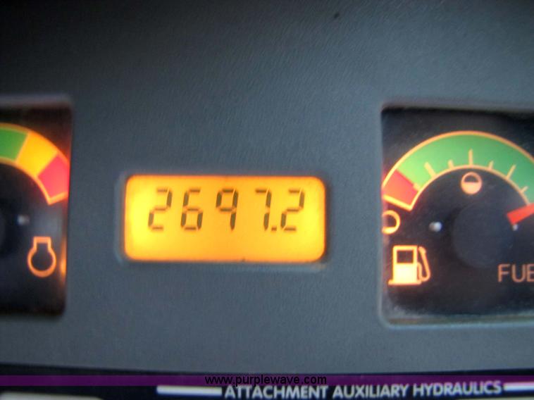 image for item 5300 2002 Bobcat T190 skid steer