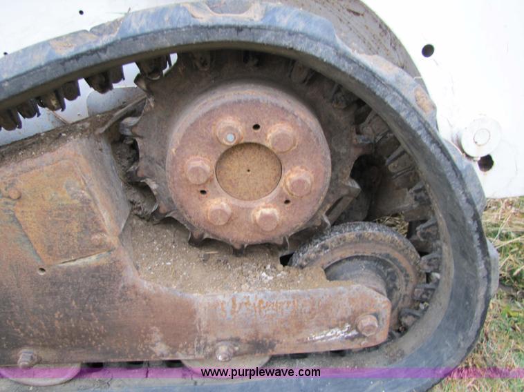 image for item 5300 2002 Bobcat T190 skid steer