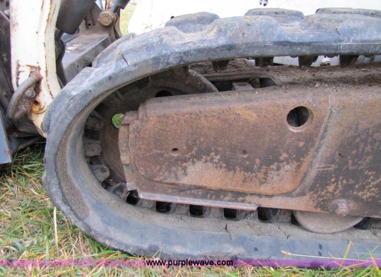 image for item 5300 2002 Bobcat T190 skid steer