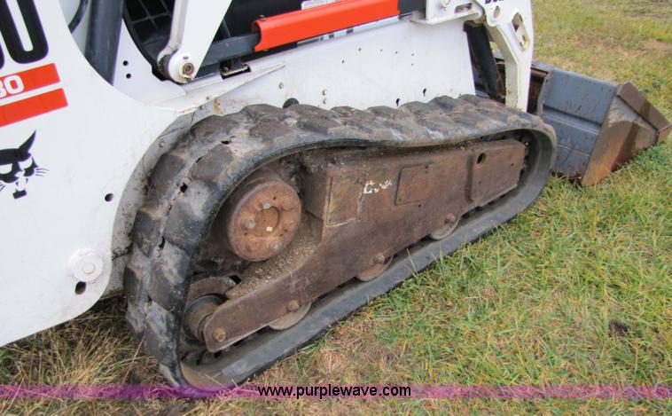 image for item 5300 2002 Bobcat T190 skid steer