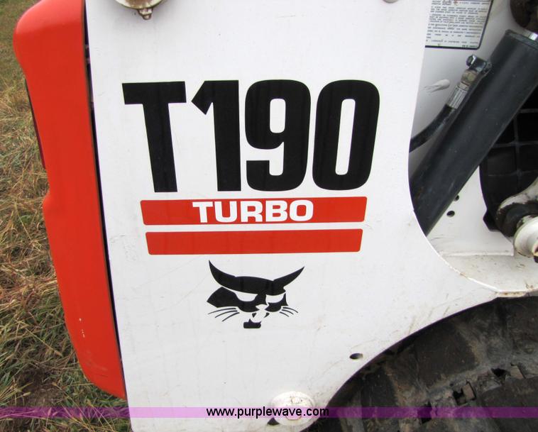 image for item 5300 2002 Bobcat T190 skid steer