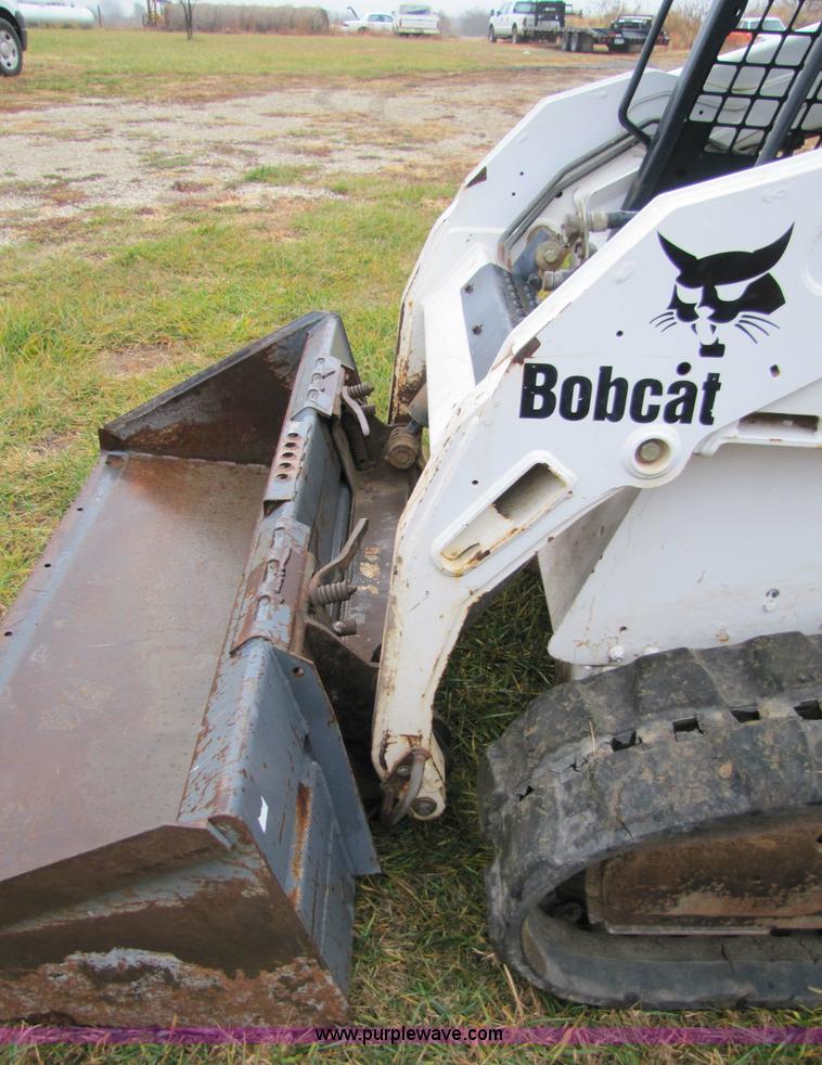 image for item 5300 2002 Bobcat T190 skid steer