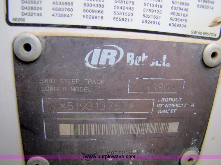 image for item 5300 2002 Bobcat T190 skid steer