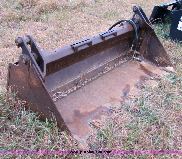 image for item 5303 Bobcat 68 combo bucket