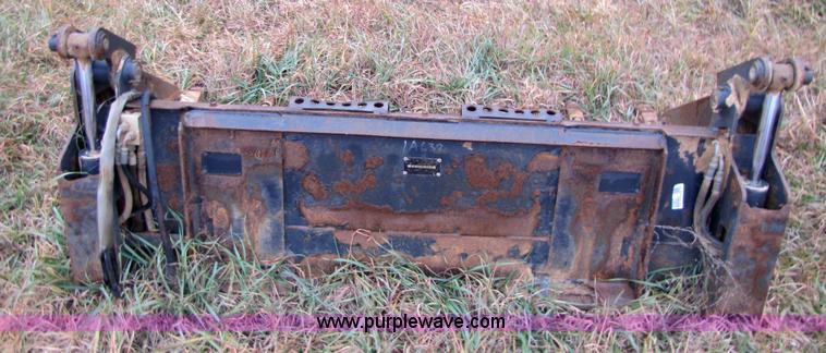 image for item 5303 Bobcat 68 combo bucket