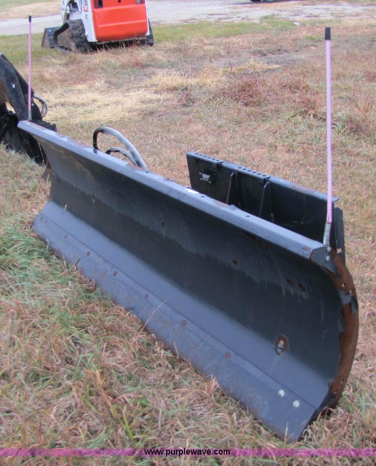 image for item 5304 2005 Bobcat 96 snow blade