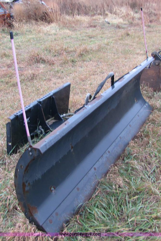 image for item 5304 2005 Bobcat 96 snow blade