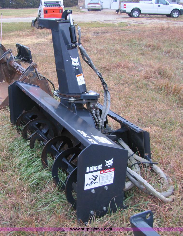 image for item 5306 2005 Bobcat SB200X72 snow blower