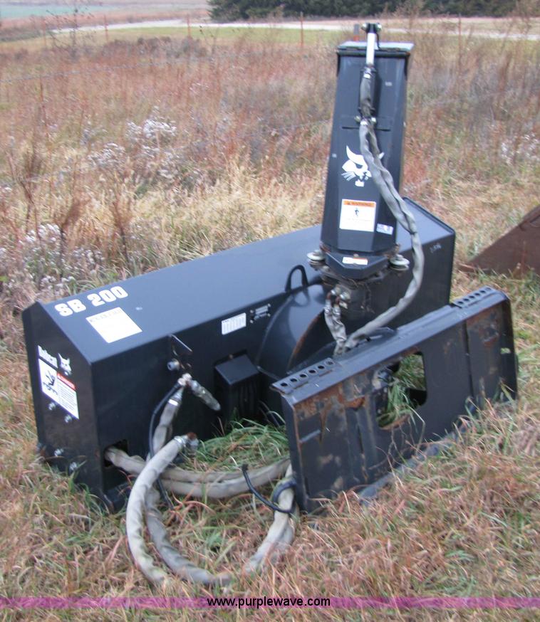 image for item 5306 2005 Bobcat SB200X72 snow blower