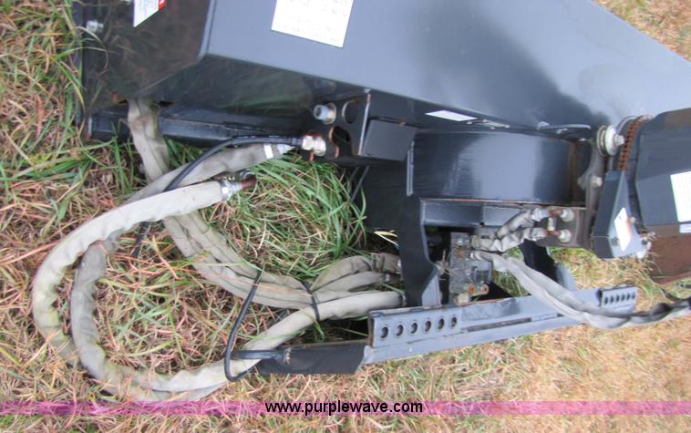 image for item 5306 2005 Bobcat SB200X72 snow blower