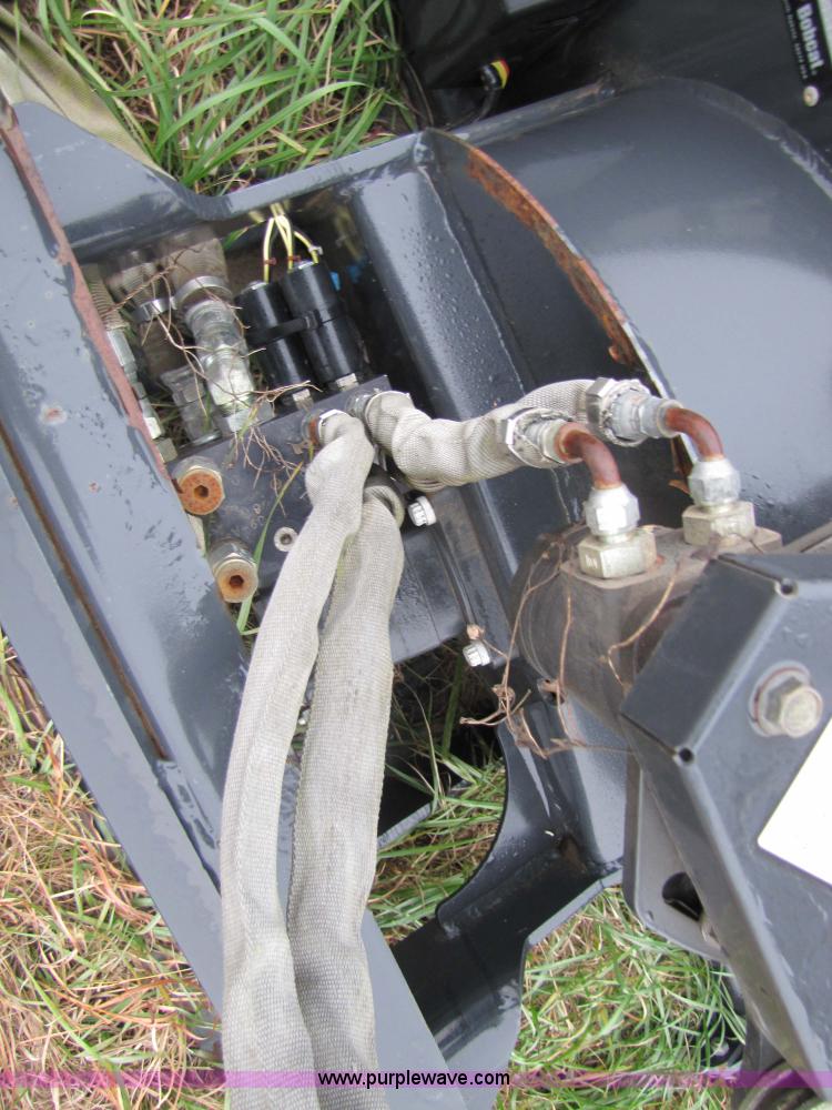 image for item 5306 2005 Bobcat SB200X72 snow blower