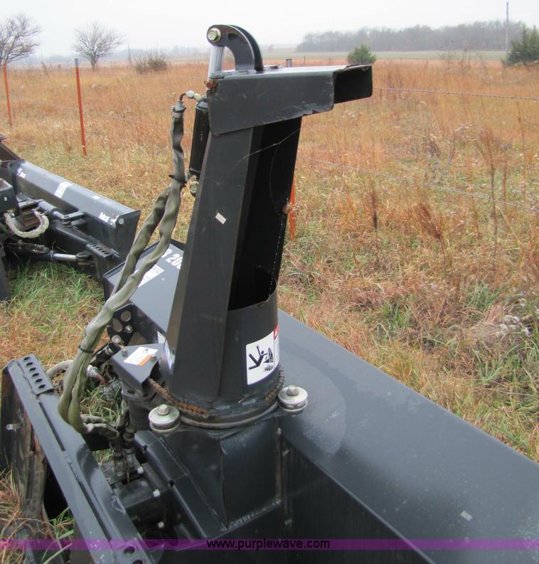 image for item 5306 2005 Bobcat SB200X72 snow blower