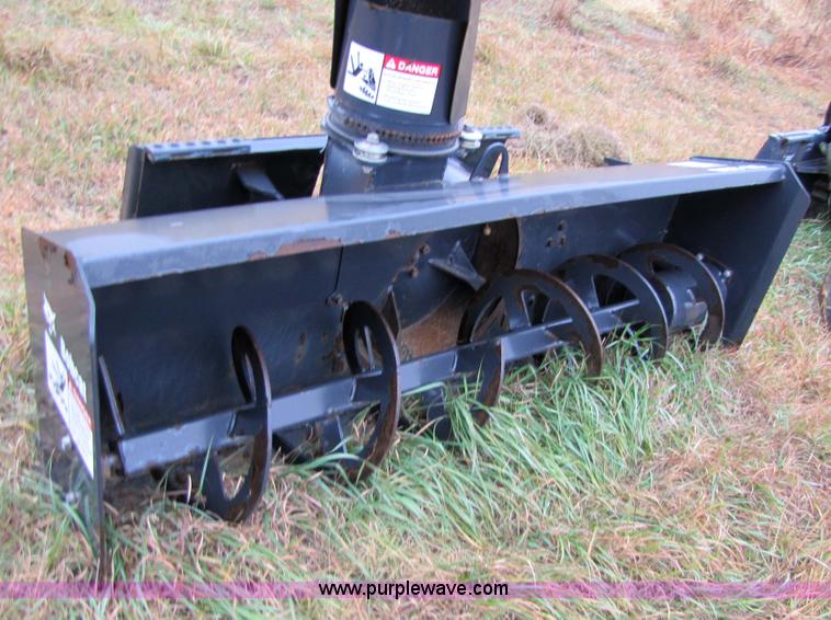 image for item 5306 2005 Bobcat SB200X72 snow blower