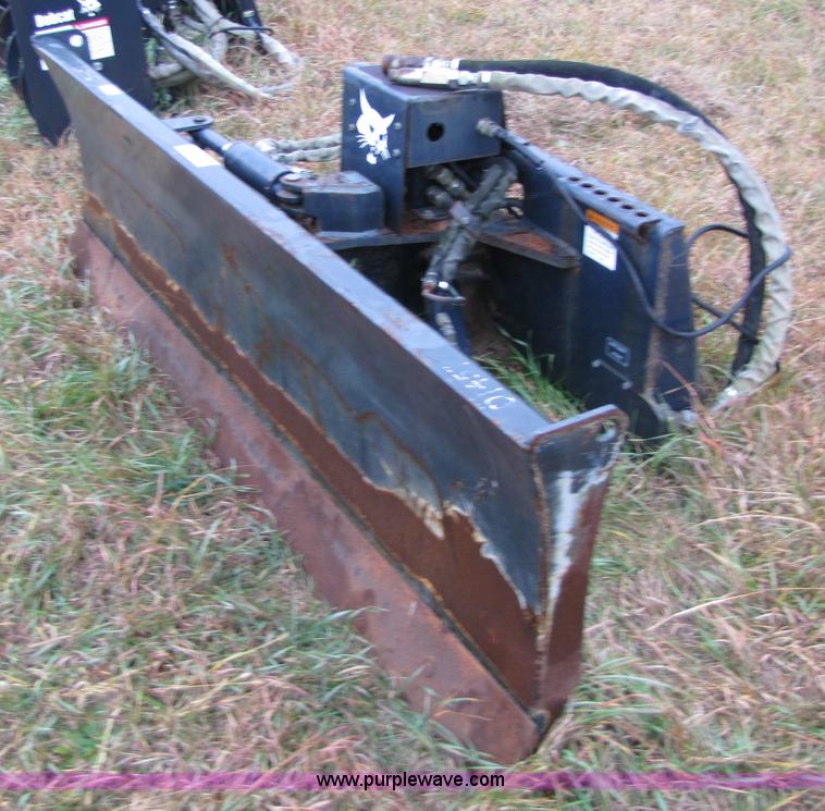 image for item 5307 2005 Bobcat 80 dozer blade
