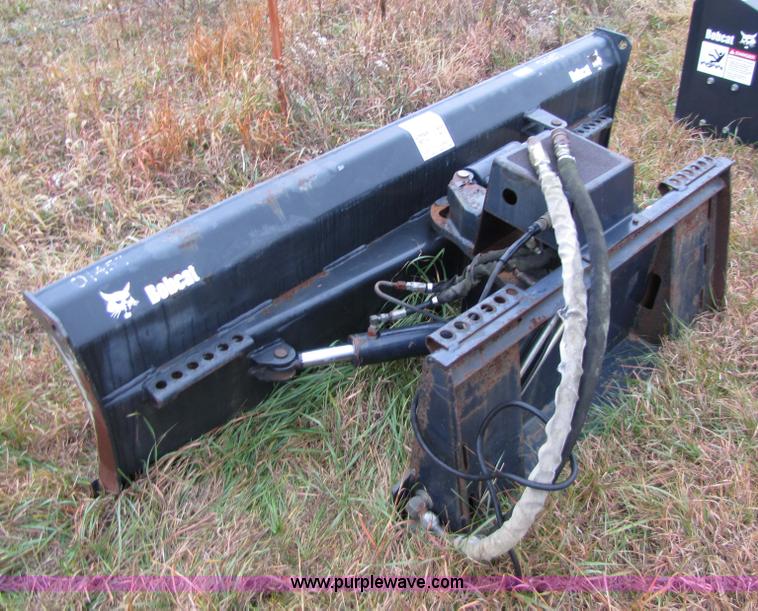 image for item 5307 2005 Bobcat 80 dozer blade