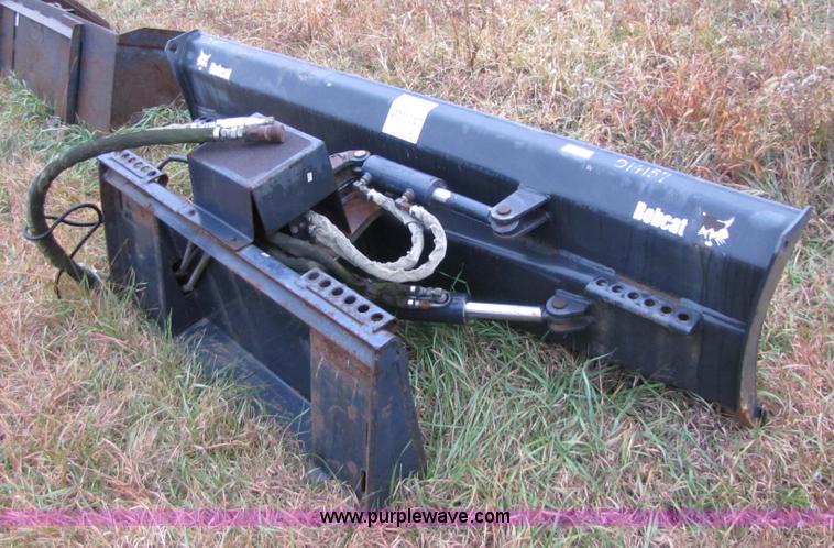 image for item 5307 2005 Bobcat 80 dozer blade