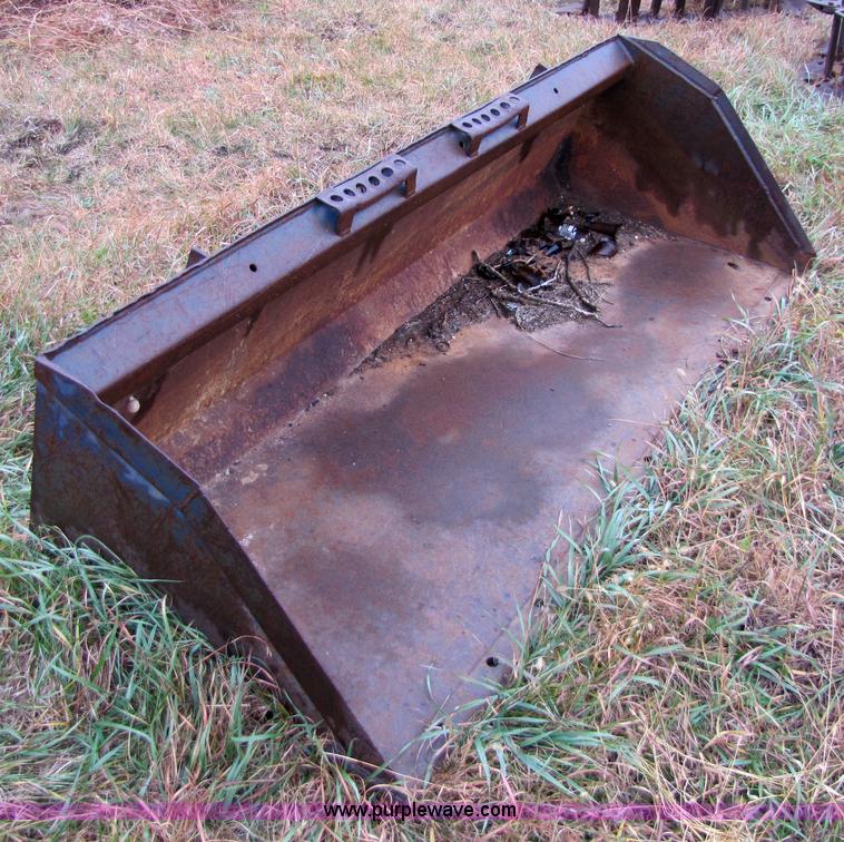 image for item 5308 6' skid steer bucket