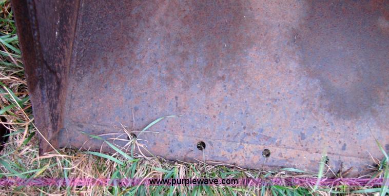 image for item 5308 6' skid steer bucket