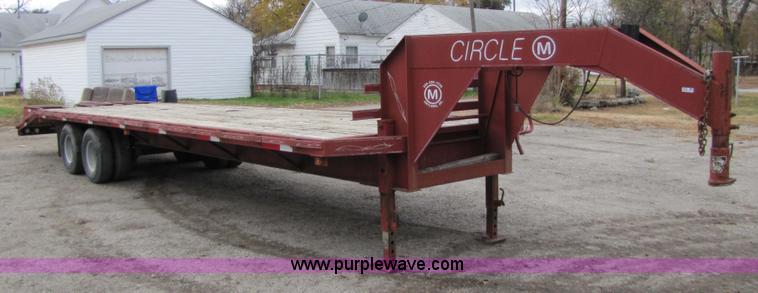 image for item 5310 1999 Circle M tandem axle gooseneck trailer