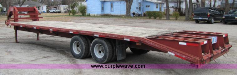 image for item 5310 1999 Circle M tandem axle gooseneck trailer