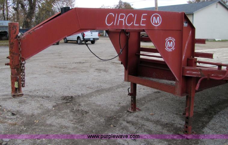 image for item 5310 1999 Circle M tandem axle gooseneck trailer