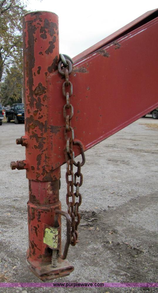 image for item 5310 1999 Circle M tandem axle gooseneck trailer