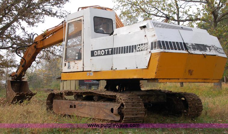 image for item 5549 1981 Drott Case 40CE excavator