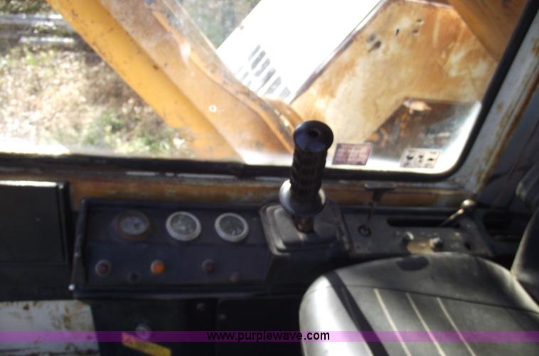image for item 5549 1981 Drott Case 40CE excavator
