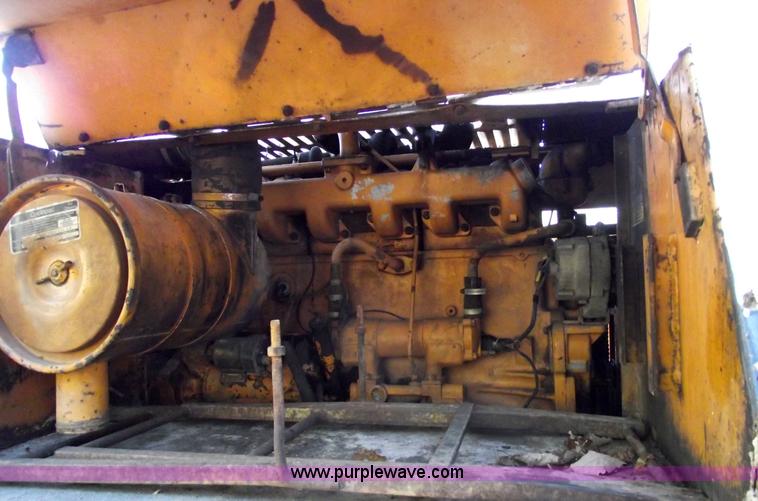 image for item 5549 1981 Drott Case 40CE excavator