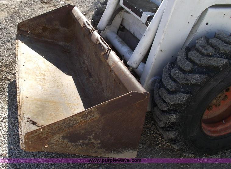 image for item 5992 1998 Bobcat 963 skid steer