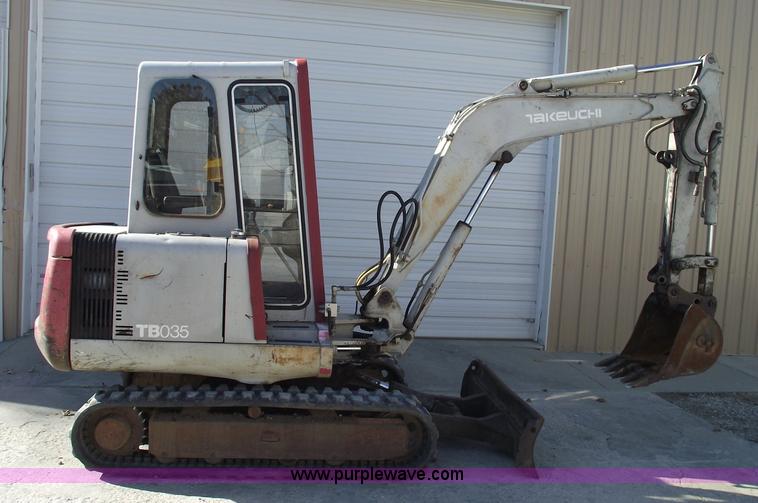 image for item 5993 1994 Takeuchi TB035 mini excavator