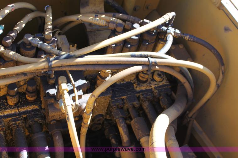 image for item 6375 1996 Caterpillar 330L excavator