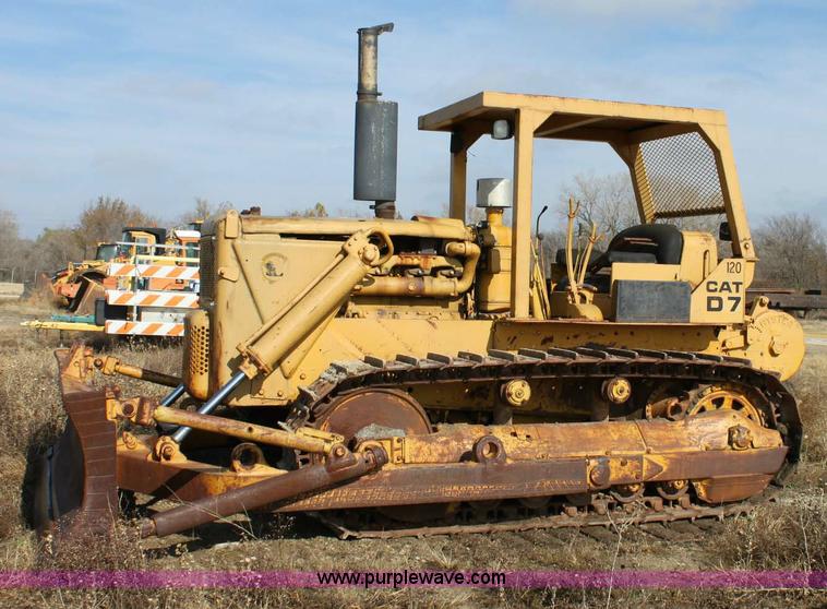 image for item 6388 1958 Caterpillar D7 dozer