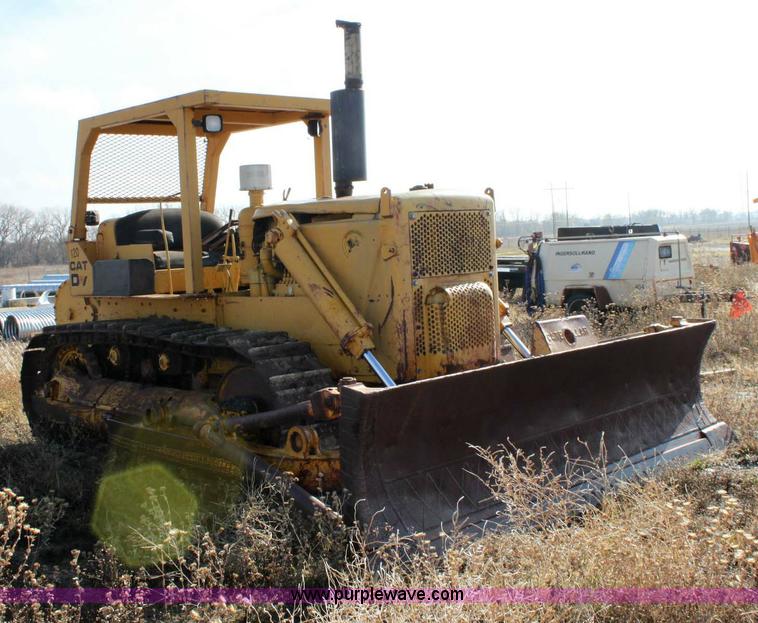 image for item 6388 1958 Caterpillar D7 dozer