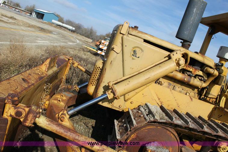 image for item 6388 1958 Caterpillar D7 dozer