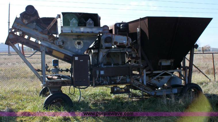 image for item 6391 Cedarapids pug mill