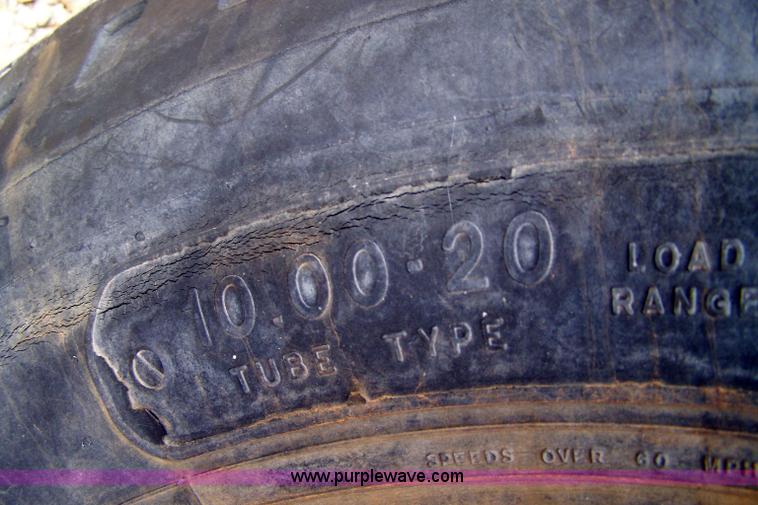 image for item 7295 1987 Chevrolet 70 truck with UEC S50 HAB boom