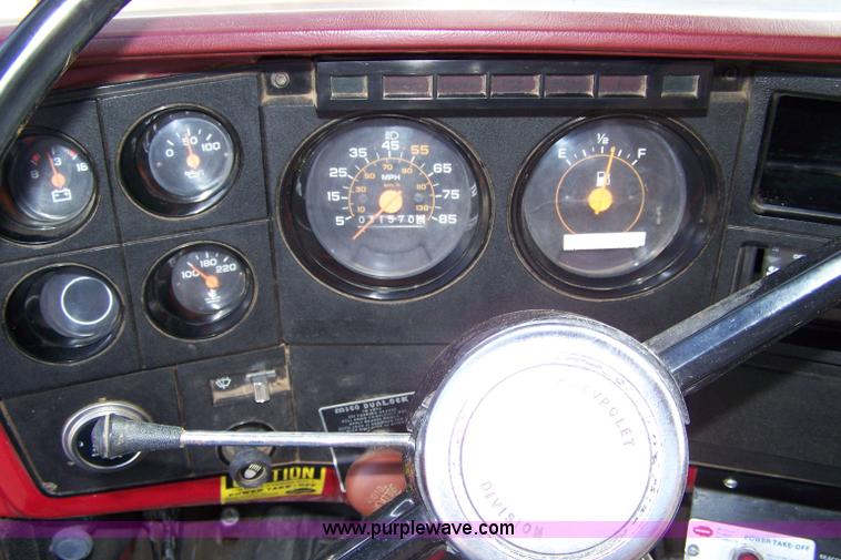 image for item 7295 1987 Chevrolet 70 truck with UEC S50 HAB boom