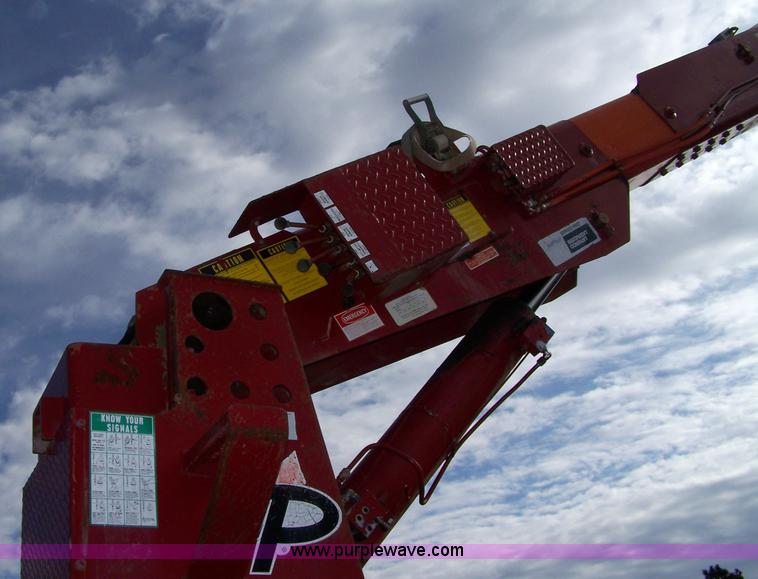 image for item 7295 1987 Chevrolet 70 truck with UEC S50 HAB boom