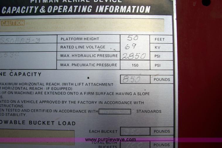 image for item 7295 1987 Chevrolet 70 truck with UEC S50 HAB boom