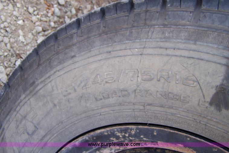 image for item 7307 Wood Chuck W/C-17G chipper shredder