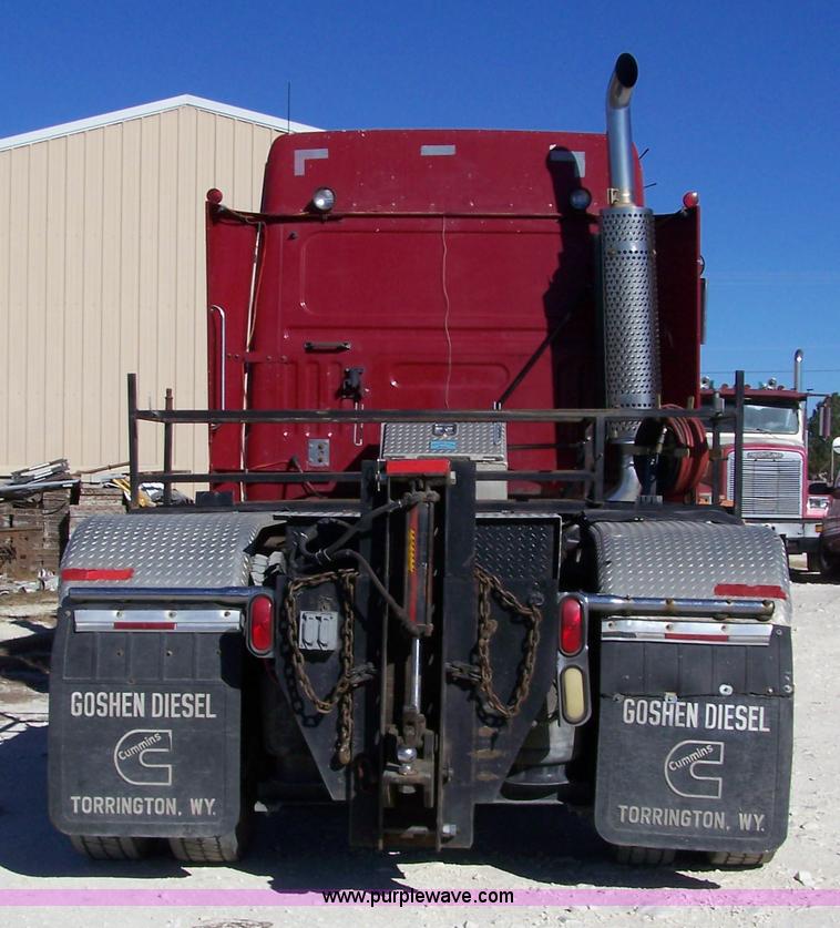 image for item 7365 1997 Volvo Aero Wia semi truck