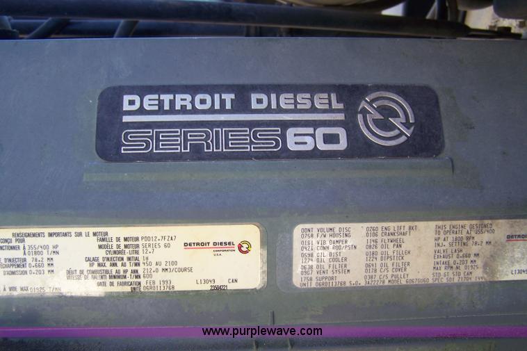 image for item 7366 1993 Freightliner FLD120 semi truck