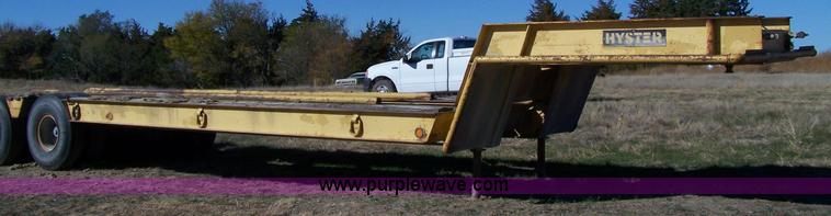 image for item 7398 1980 Hyster 32' trailer