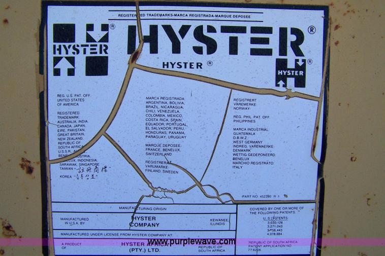 image for item 7398 1980 Hyster 32' trailer