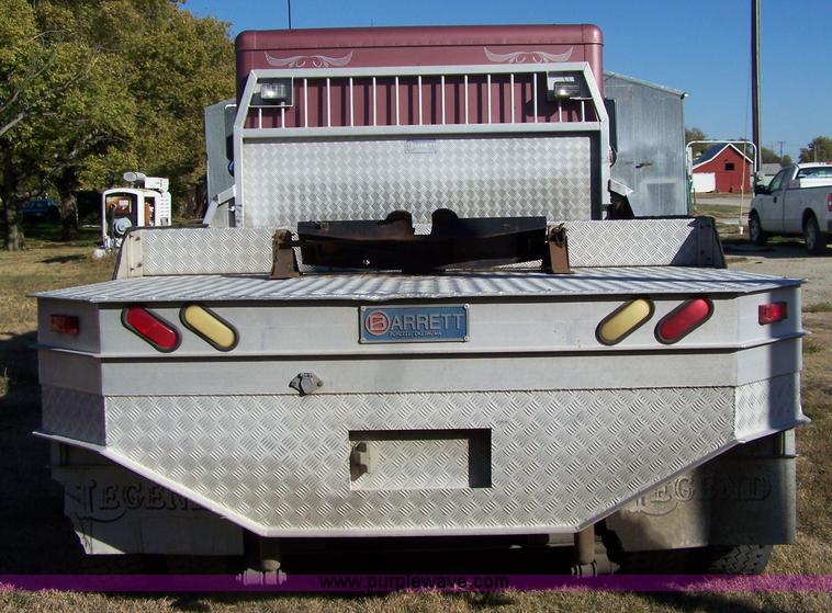 image for item 7430 1996 International 4700 semi truck