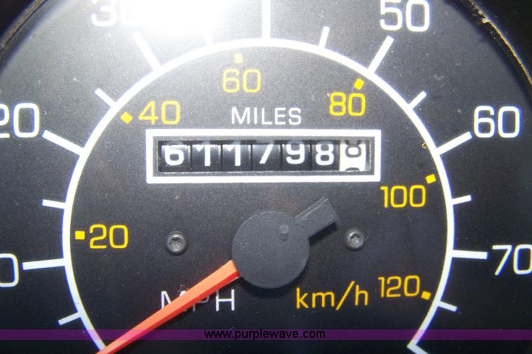 image for item 7436 1996 Kenworth T600 semi truck