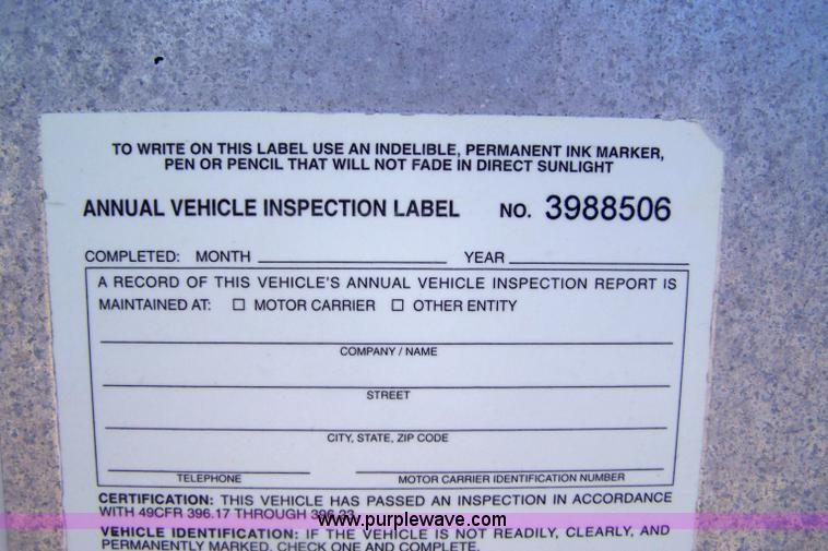 image for item 7436 1996 Kenworth T600 semi truck